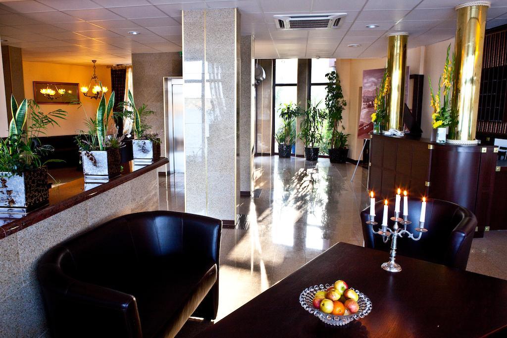 Shuma Hotel Dabrowa Gornicza Luaran gambar