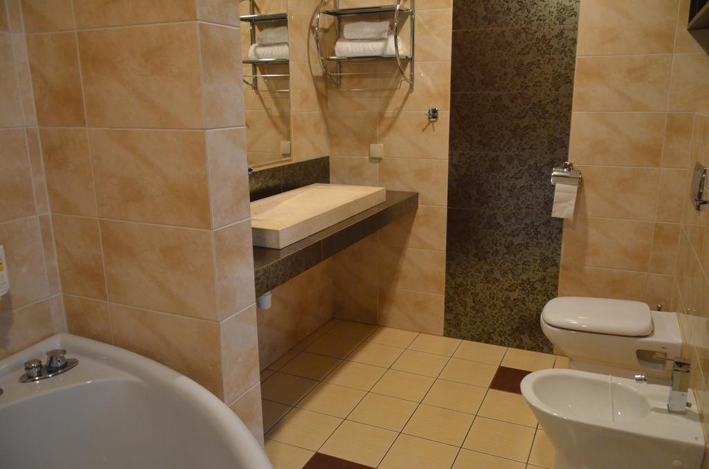Shuma Hotel Dabrowa Gornicza Luaran gambar