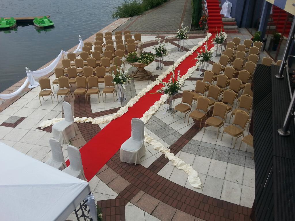 Shuma Hotel Dabrowa Gornicza Luaran gambar