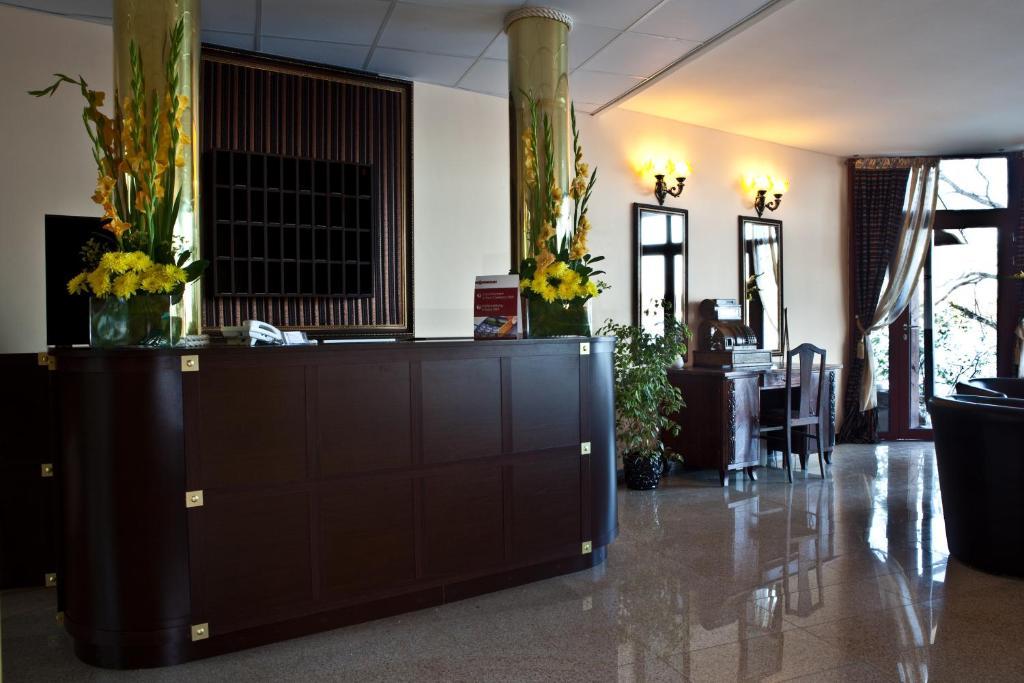 Shuma Hotel Dabrowa Gornicza Luaran gambar